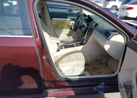 2012 Volkswagen Passat 2.5L Se z USA, uszkodzony, nr VIN 1VWBH7A36CC093478